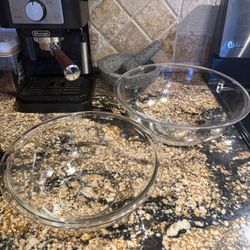 2 Pyrex Glass Mixing Bowls