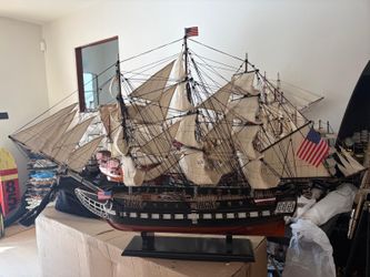 MOVING SALE - 50" USS CONSTITUTION TALL SHIP MODEL, MUST GO THIS WEEK!