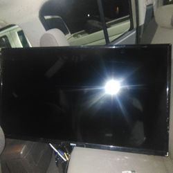 almost New tv with remote