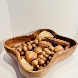 Vintage Large Wood Bowl With 12 Pieces Carved Wood Fruit & 2 Leaves Table Decor