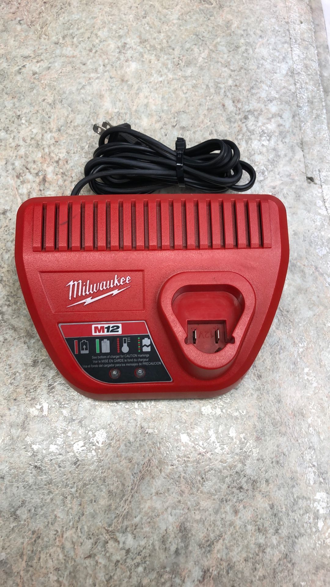 Milwaukee M12 48-59-2401 Battery Charger (70499169)
