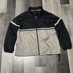Vmage nike windbreaker size large