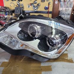 2007 - 12 - GMC ACADIA - LEFT - HEADLIGHT