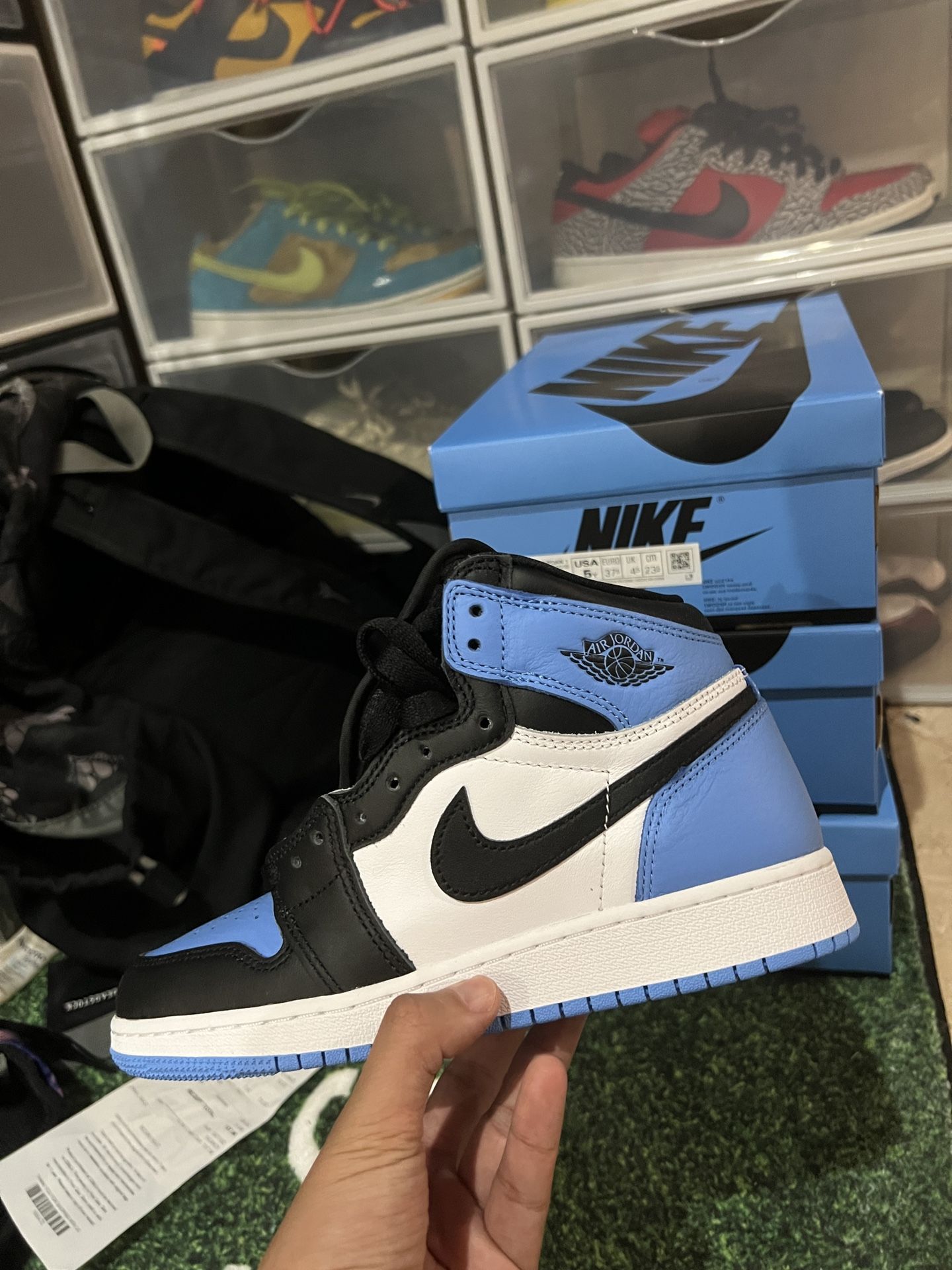 Air Jordan 1 High UNC Toe Gs RETAIL NO TAX 6.5Y