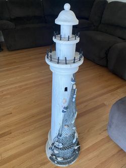 4 foot light house wood