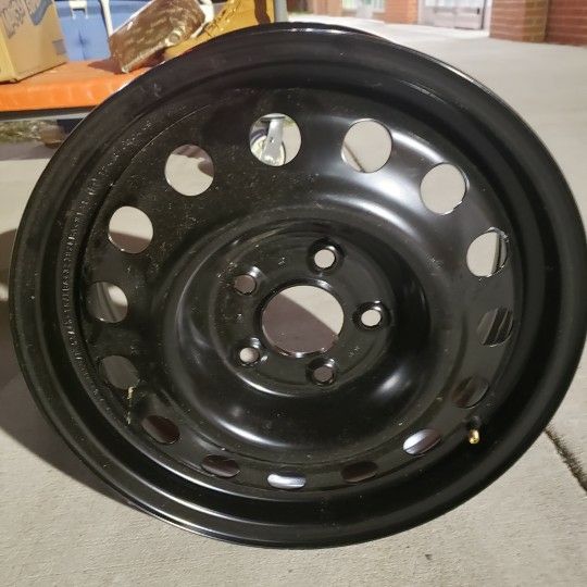 Brand New 16×6.5 5×115 hyundai stl70811u45n Black Rim