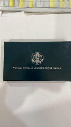 Vietnam Veterans Memorial Silver Dollar in Box