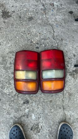 Suburban back tail lights