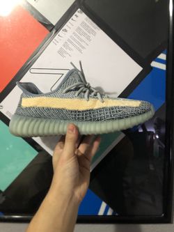 Yeezy 350 Ash Blue