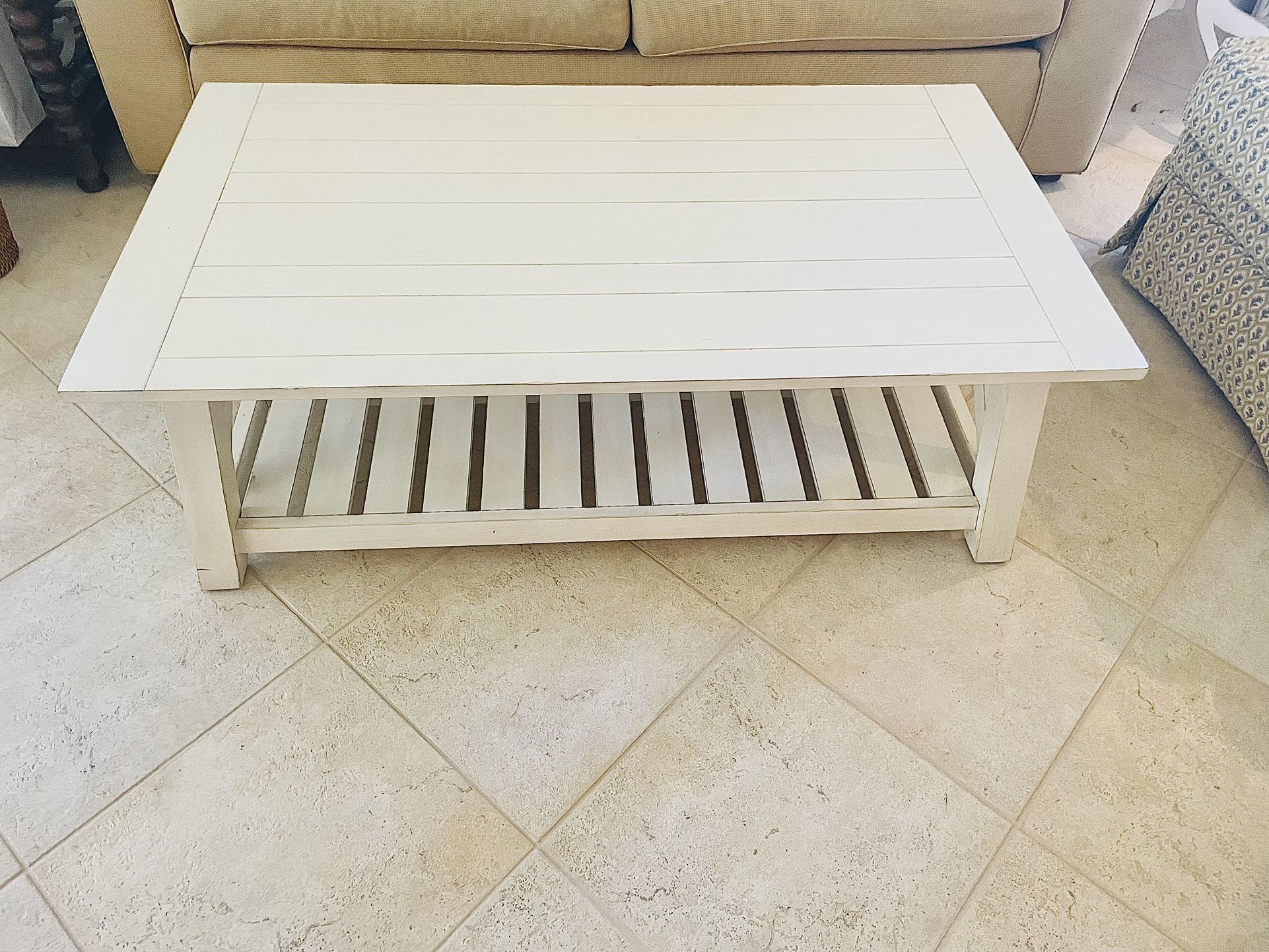 Coffee Table / Ethan Allen