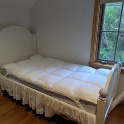Twin Bed With Trundle 