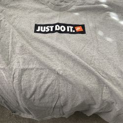 Nike t shirts