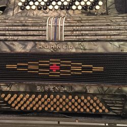 Hohner Sirena I Accordion