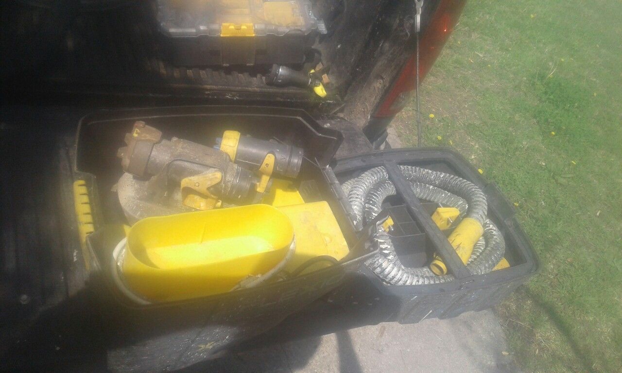 Airless paint sprayer