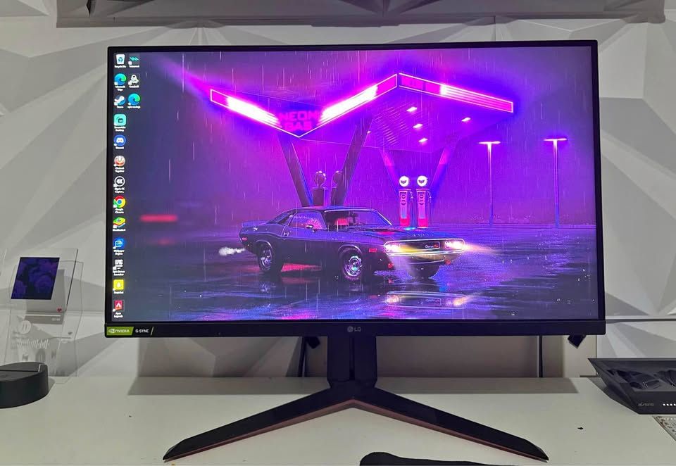 27" LG UltraGear 1440p (2k) Nano IPS 1ms 165Hz HDR Monitor with G-SYNC