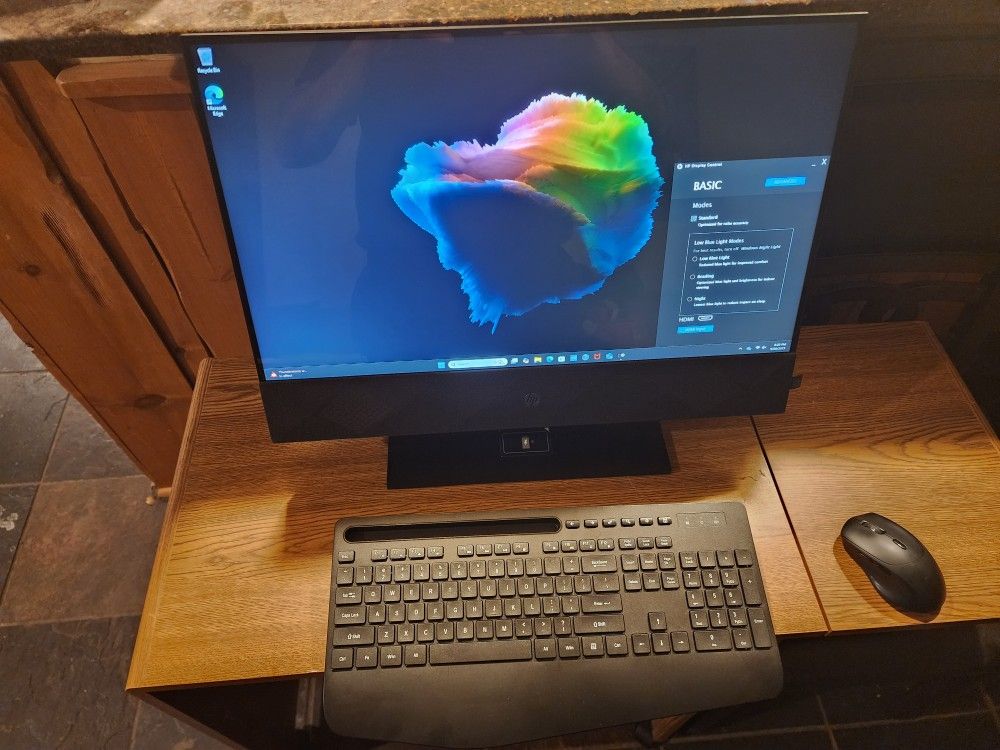 HP PAVILION // ALL IN ONE(LIKE NEW)