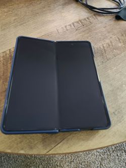 Unlocked Galaxy Fold 4 - Trade Only