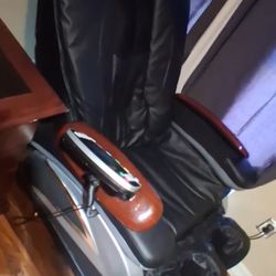 Deluxe Massage Chair