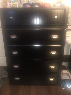 Dresser 