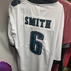 DeVonta Smith 
EAGLES
 New Jersey NFl Stitched Jersey
  Shipping Available 3.49 at Check out 
  Size Large Or XL
Located in pompano beach