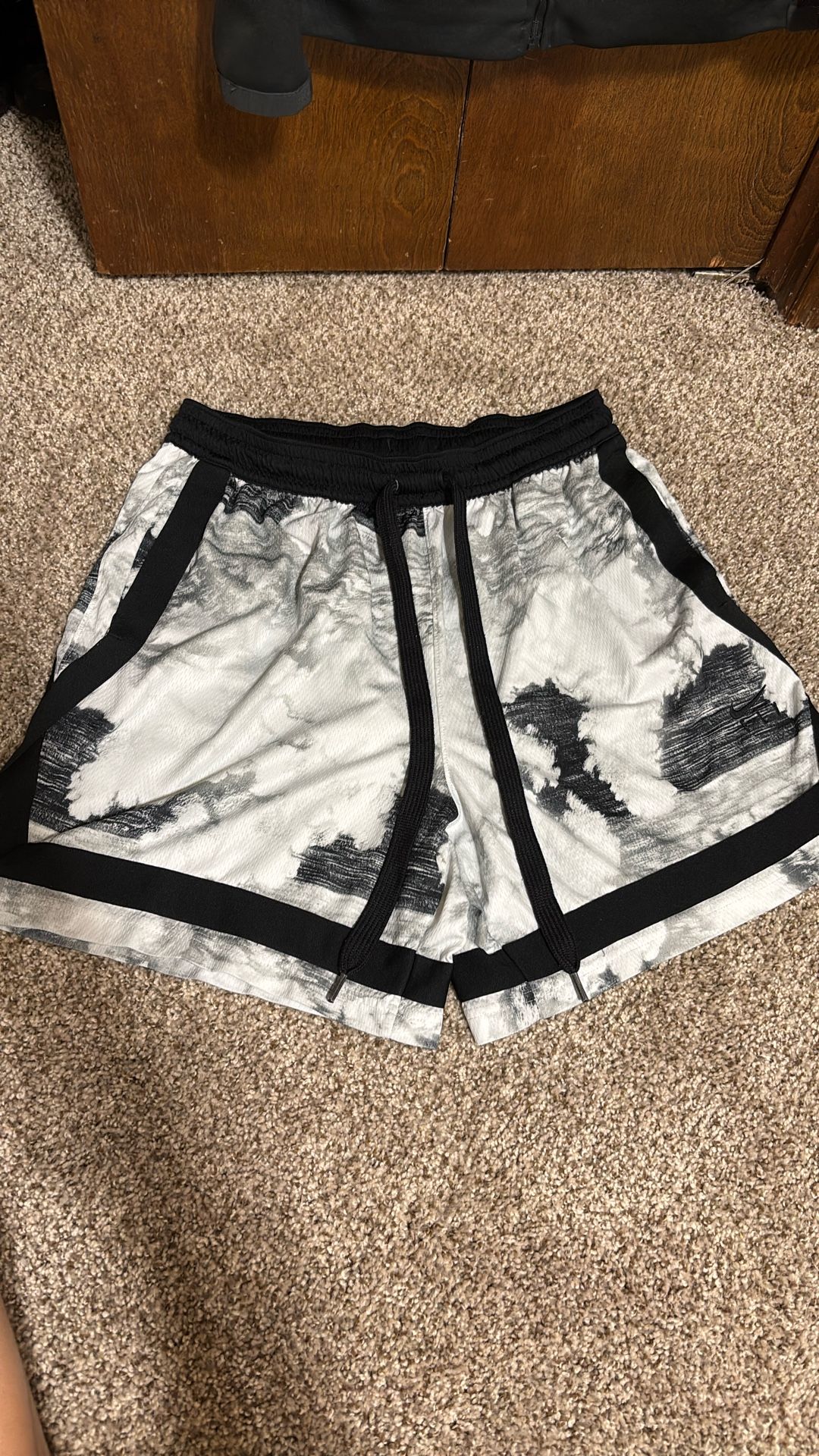 Women’s Large Nike Basketball Shorts