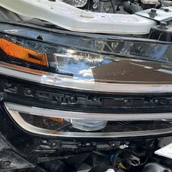 2022 2023 2024 GENESIS G70 FRONT RIGHT PASSENGER HEADLIGHT