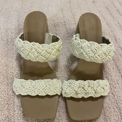 Universal Thread Beige Beachy Heel