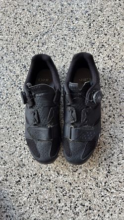 Cycling shoes