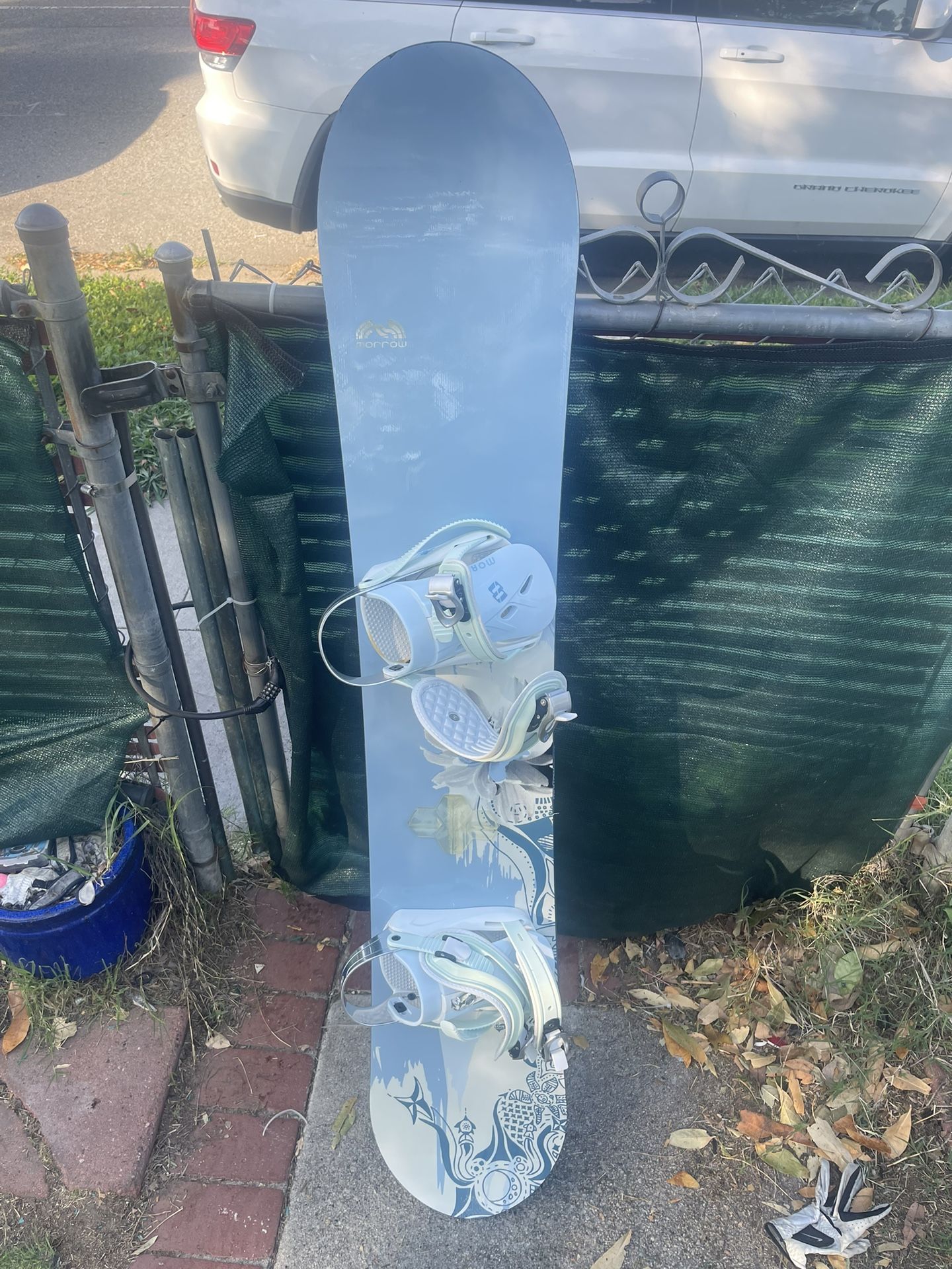 Marrow Snowboard 149 Cm With Med / Lg Morrow Bindings