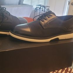 Shoe