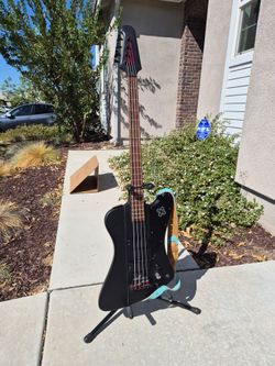 Epiphone Goth Thunderbird - Electric Bass