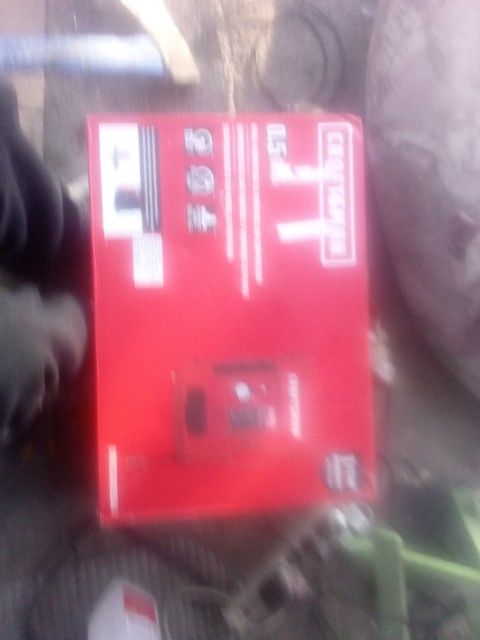 Craftsmen Wall Mountable & Portable Air Compressor