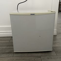 Haier Mini-fridge
