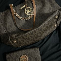 Michael Kors Purse & Wallet 