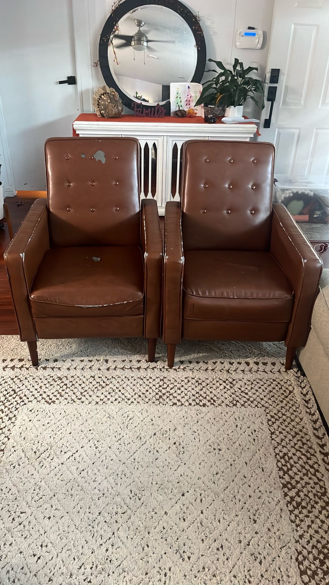 2 Recliners