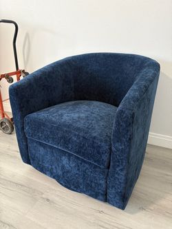 Blue Velvet Swivel Accent Chair (NEW)