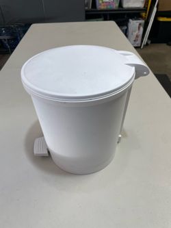 Trashcan (White)