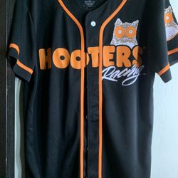 Hooters jersey