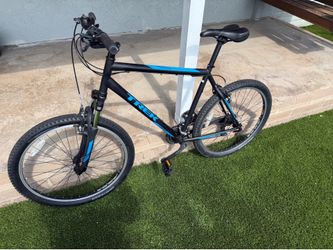 Trek 21” Adult Mountain Bike - 26” Wheels - Ready to Ride
