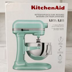 NEW SEALED KitchenAid Classic 5.5qt Stand Mixer Green