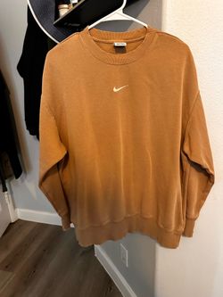 Brown nike crew neck sweater