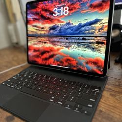 iPad Pro 12.9 6th Gen With M2 Chip