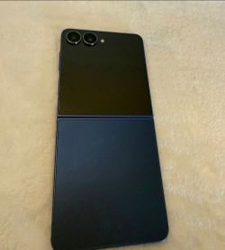 Samsung Galaxy Flip 7 - unlocked
