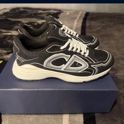 Black/White Dior B30