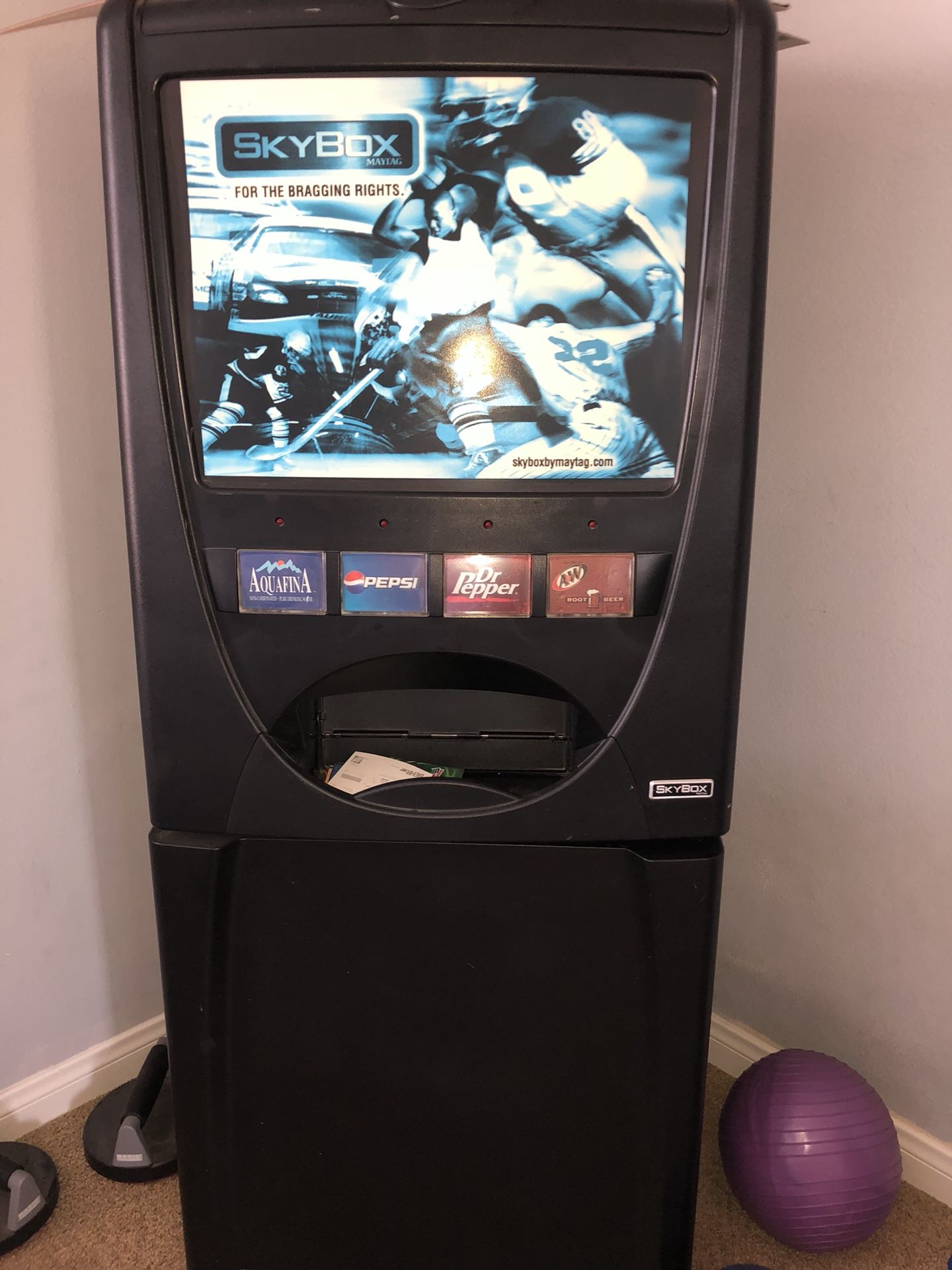 MAYTAG SKYBOX SODA VENDING MACHINEš„¤