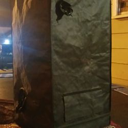 Indoor Drying/Grow Tent 