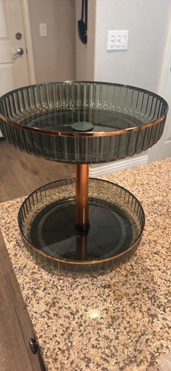 Two tier rotating makeup organizer