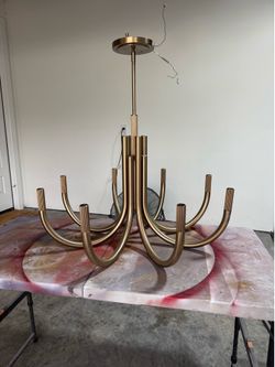 Kichler - 8 bulb chandelier