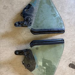 Ford Mustang Quarter Windows