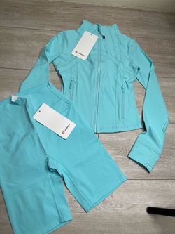 teal lululemon cropped set